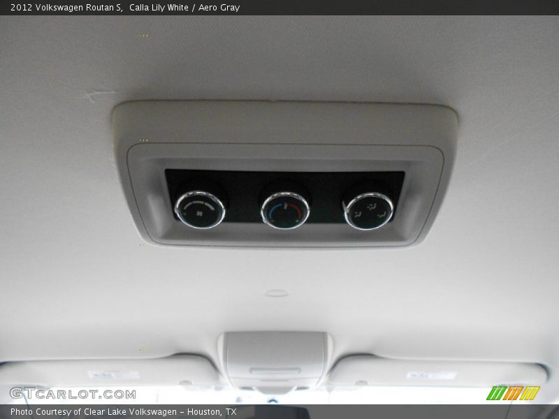 Calla Lily White / Aero Gray 2012 Volkswagen Routan S