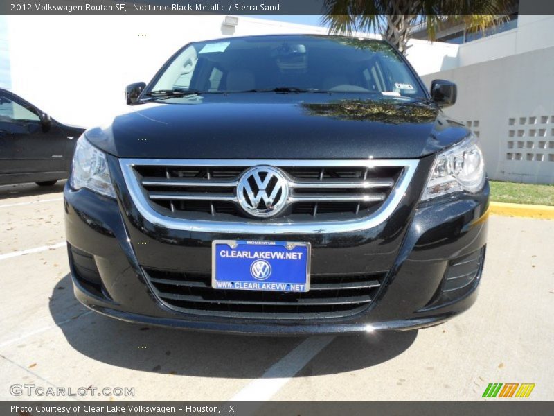 Nocturne Black Metallic / Sierra Sand 2012 Volkswagen Routan SE