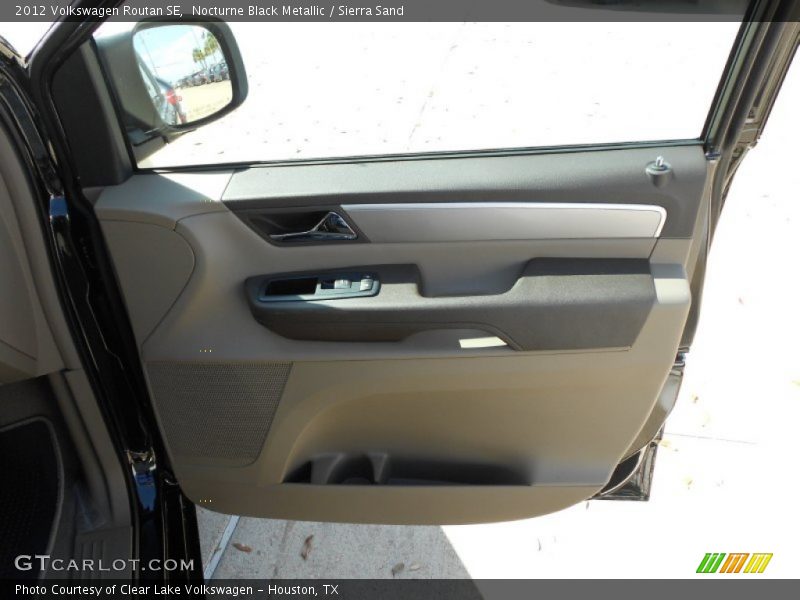Nocturne Black Metallic / Sierra Sand 2012 Volkswagen Routan SE
