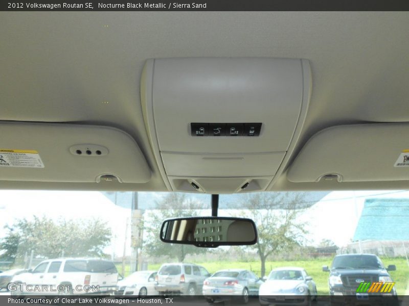 Nocturne Black Metallic / Sierra Sand 2012 Volkswagen Routan SE