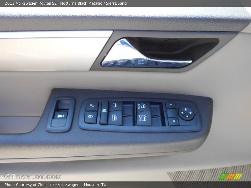 Nocturne Black Metallic / Sierra Sand 2012 Volkswagen Routan SE