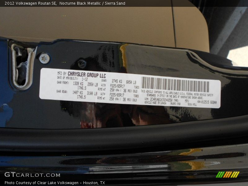 Nocturne Black Metallic / Sierra Sand 2012 Volkswagen Routan SE