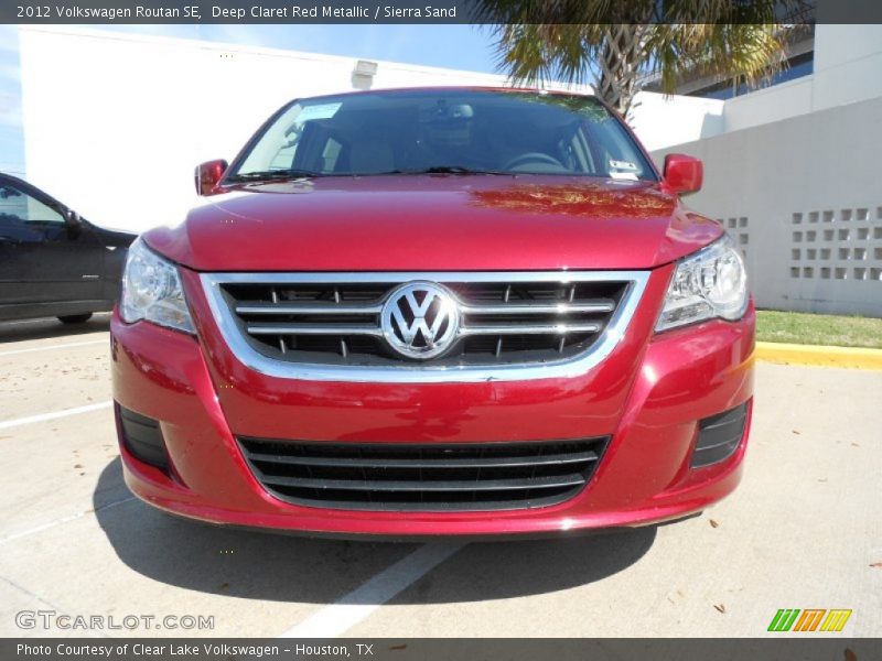 Deep Claret Red Metallic / Sierra Sand 2012 Volkswagen Routan SE