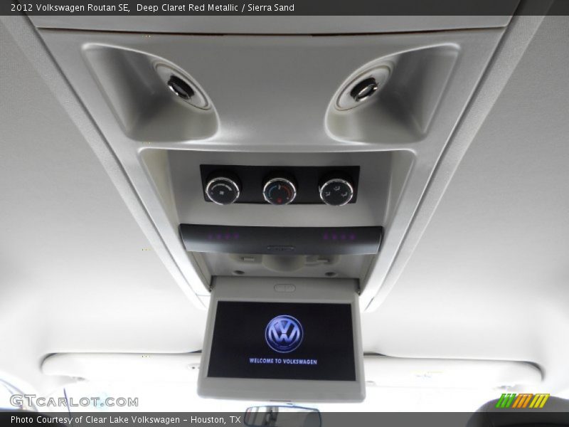 Deep Claret Red Metallic / Sierra Sand 2012 Volkswagen Routan SE