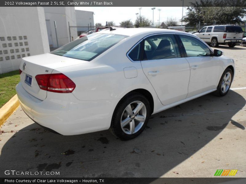 Candy White / Titan Black 2012 Volkswagen Passat 2.5L SE