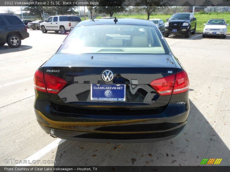 Black / Cornsilk Beige 2012 Volkswagen Passat 2.5L SE