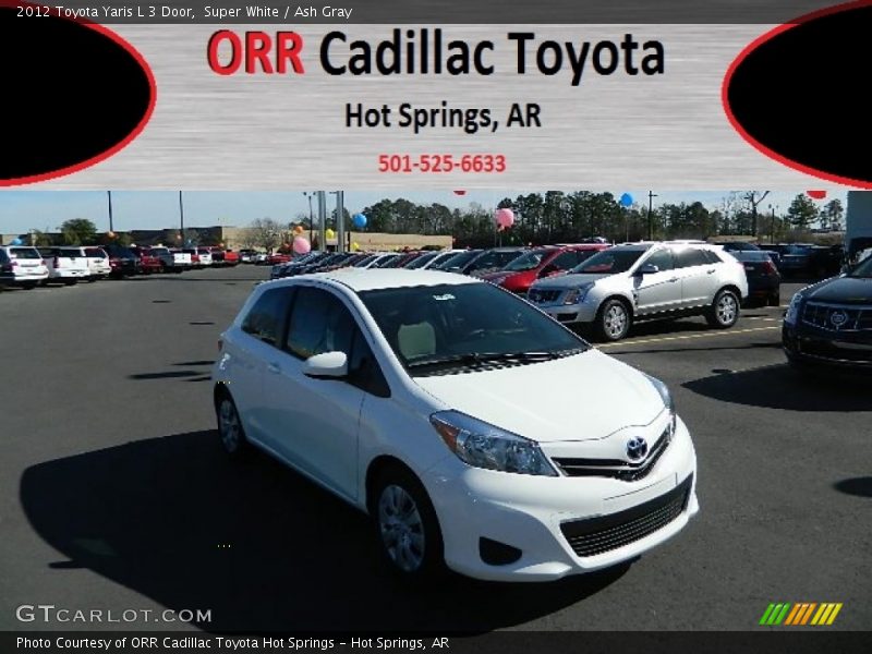 Super White / Ash Gray 2012 Toyota Yaris L 3 Door