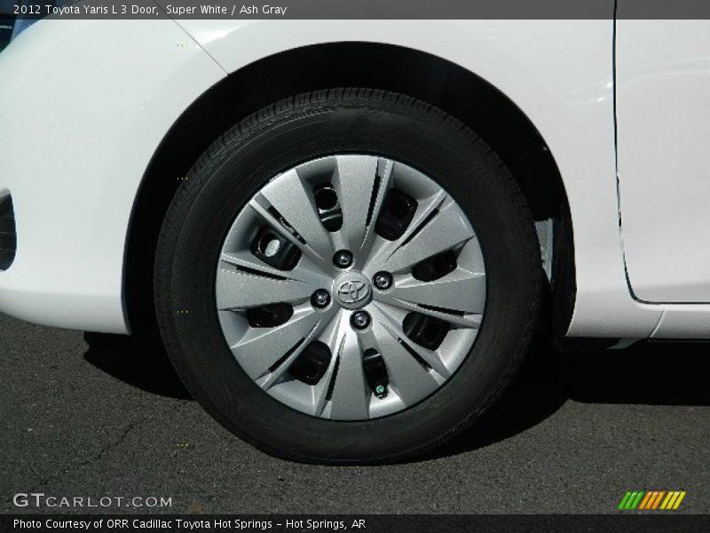 Super White / Ash Gray 2012 Toyota Yaris L 3 Door
