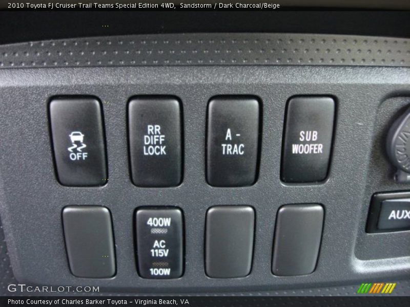Controls of 2010 FJ Cruiser Trail Teams Special Edition 4WD