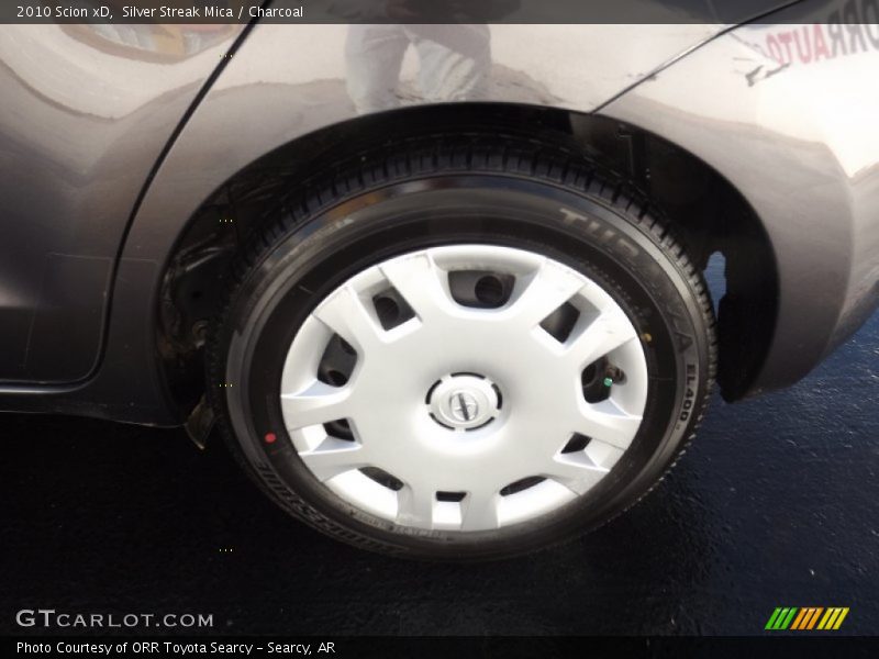 Silver Streak Mica / Charcoal 2010 Scion xD