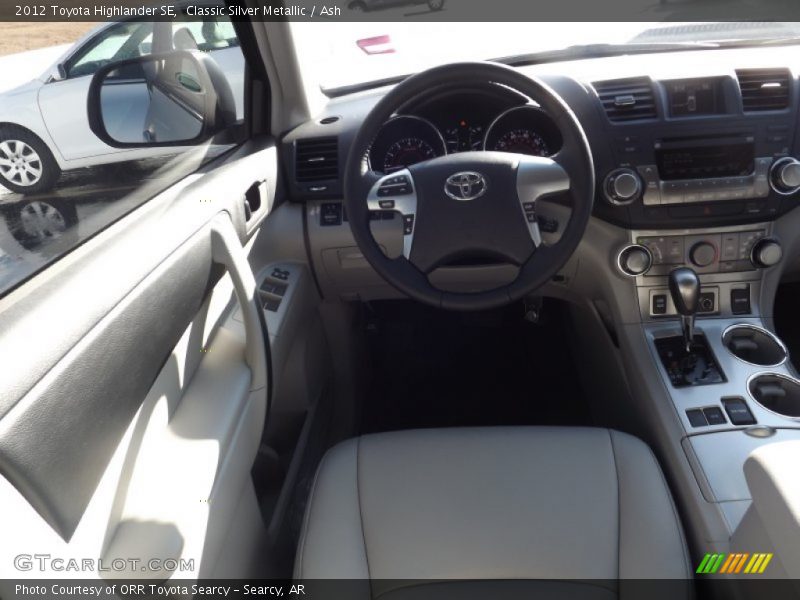 Classic Silver Metallic / Ash 2012 Toyota Highlander SE