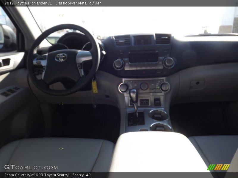Classic Silver Metallic / Ash 2012 Toyota Highlander SE