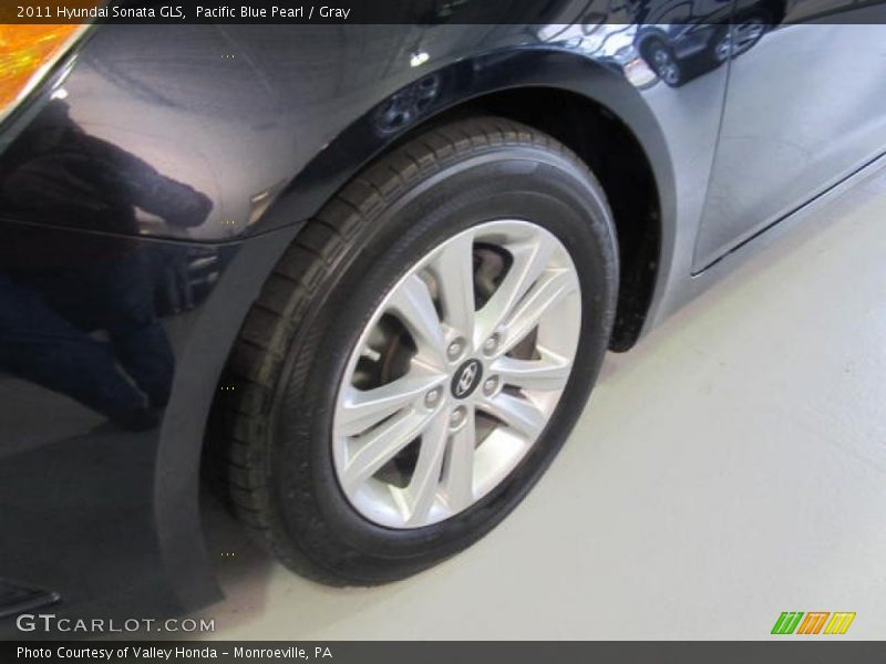 Pacific Blue Pearl / Gray 2011 Hyundai Sonata GLS