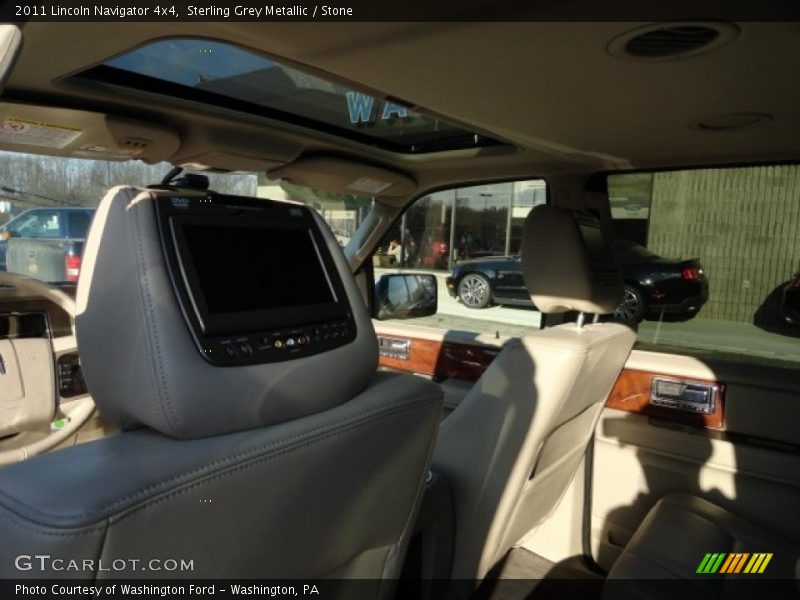 Sterling Grey Metallic / Stone 2011 Lincoln Navigator 4x4