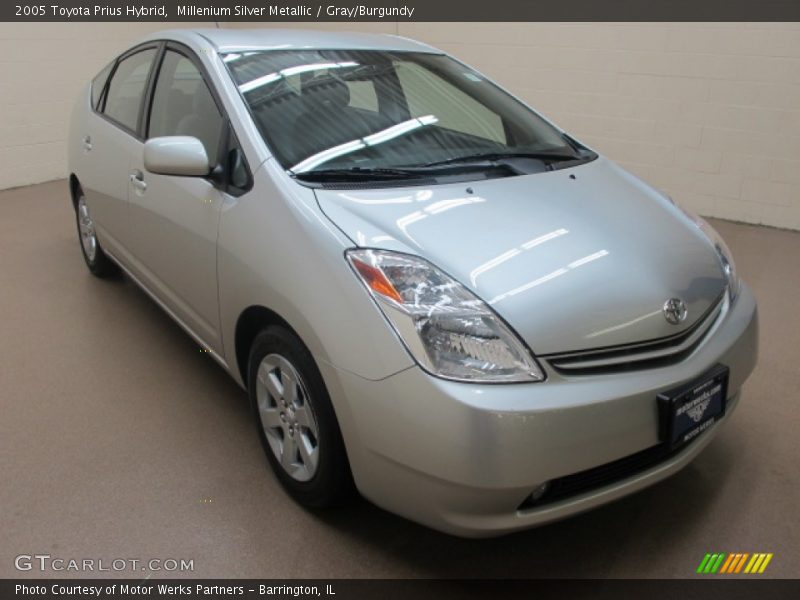 Millenium Silver Metallic / Gray/Burgundy 2005 Toyota Prius Hybrid