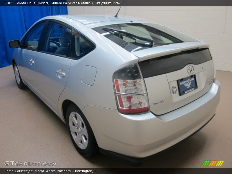 Millenium Silver Metallic / Gray/Burgundy 2005 Toyota Prius Hybrid
