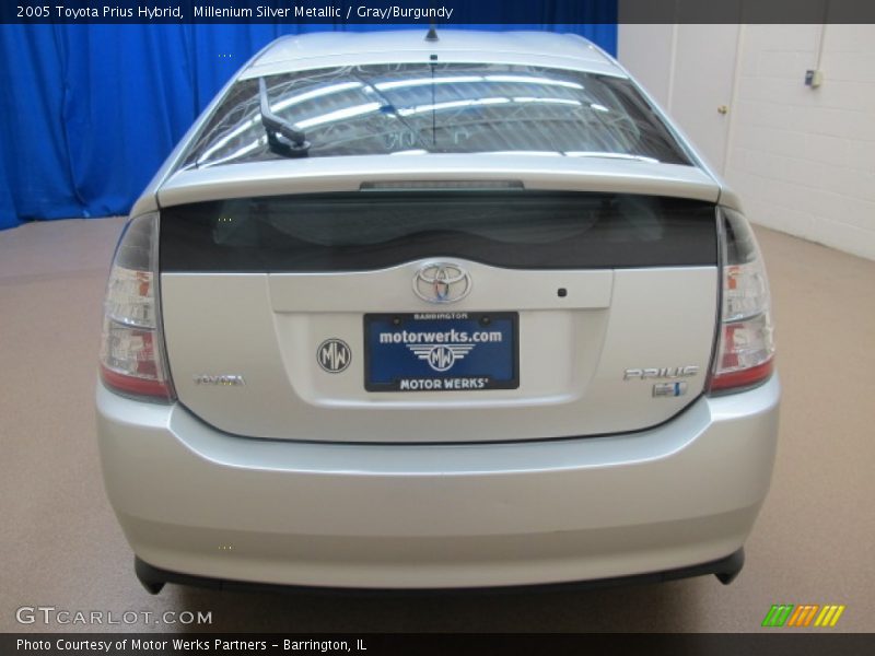 Millenium Silver Metallic / Gray/Burgundy 2005 Toyota Prius Hybrid