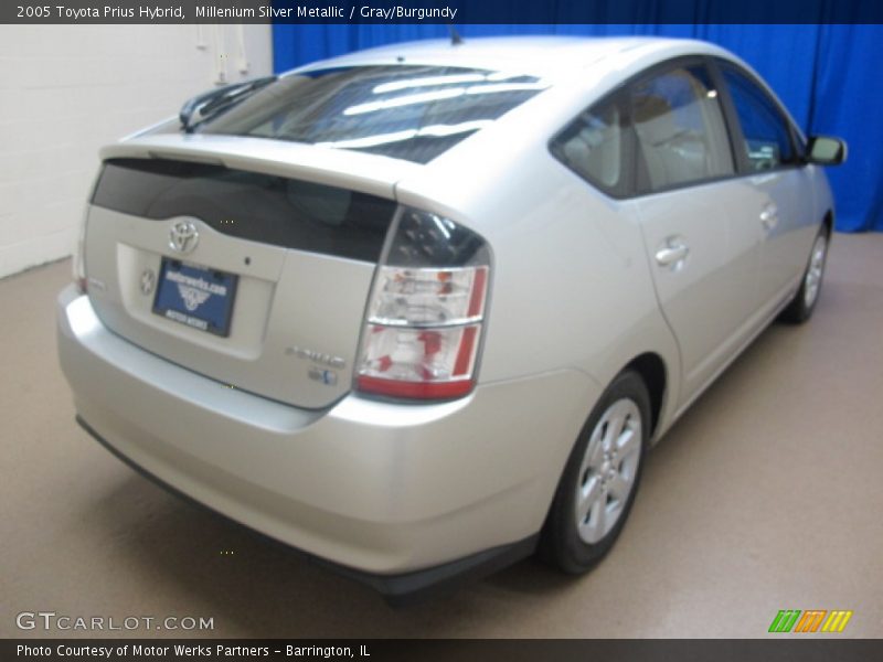 Millenium Silver Metallic / Gray/Burgundy 2005 Toyota Prius Hybrid