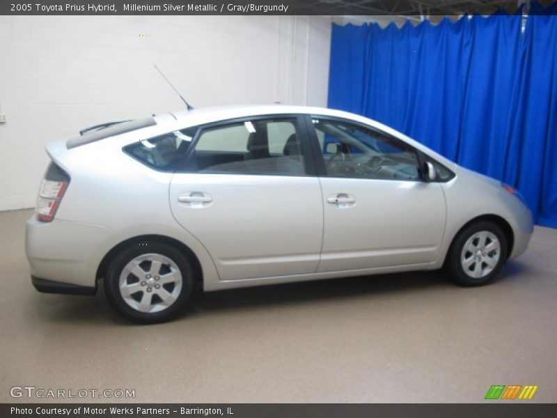 Millenium Silver Metallic / Gray/Burgundy 2005 Toyota Prius Hybrid