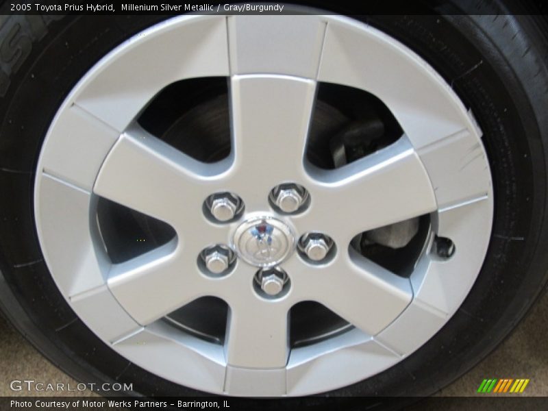 Millenium Silver Metallic / Gray/Burgundy 2005 Toyota Prius Hybrid