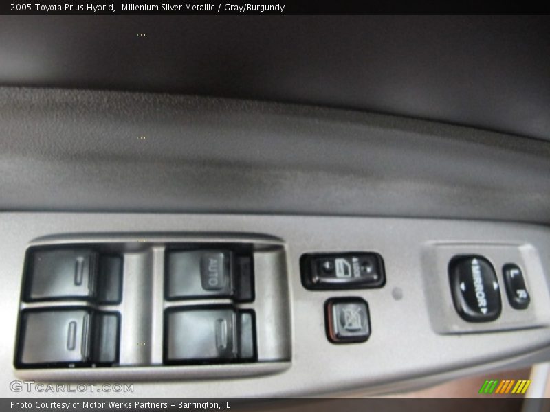 Millenium Silver Metallic / Gray/Burgundy 2005 Toyota Prius Hybrid
