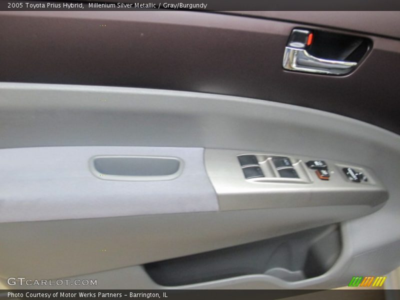Millenium Silver Metallic / Gray/Burgundy 2005 Toyota Prius Hybrid