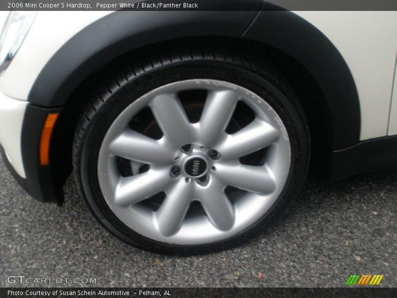 Pepper White / Black/Panther Black 2006 Mini Cooper S Hardtop