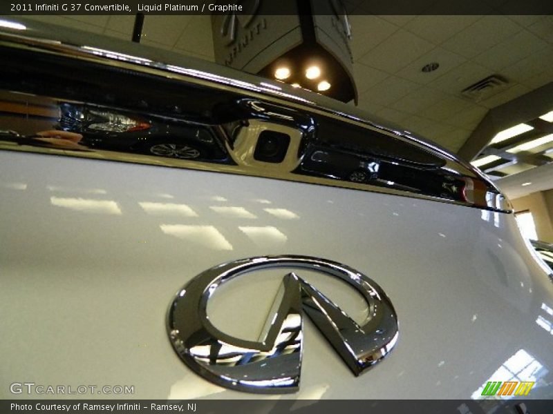 Liquid Platinum / Graphite 2011 Infiniti G 37 Convertible