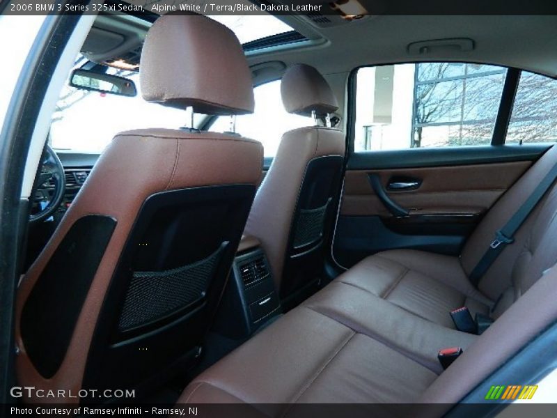 Alpine White / Terra/Black Dakota Leather 2006 BMW 3 Series 325xi Sedan