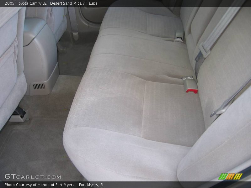 Desert Sand Mica / Taupe 2005 Toyota Camry LE