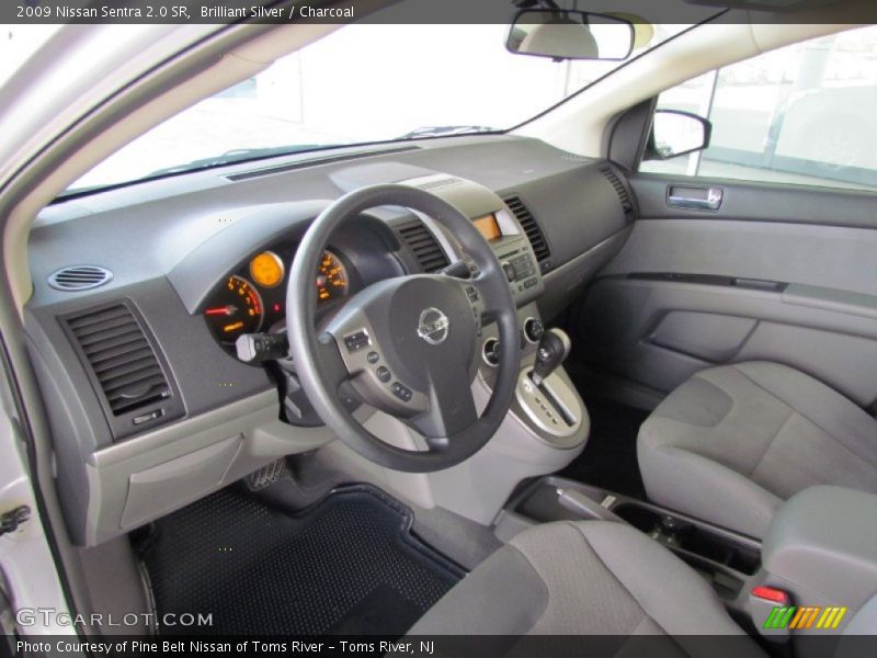 Brilliant Silver / Charcoal 2009 Nissan Sentra 2.0 SR