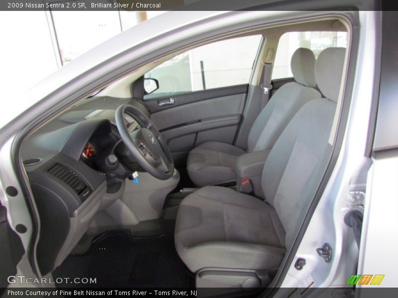 Brilliant Silver / Charcoal 2009 Nissan Sentra 2.0 SR
