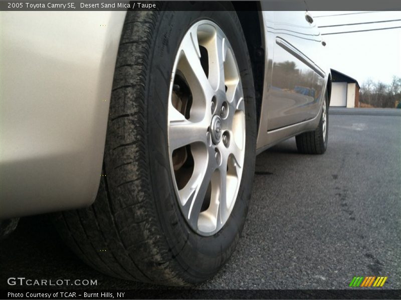 Desert Sand Mica / Taupe 2005 Toyota Camry SE