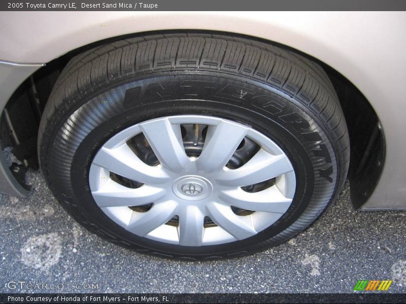 Desert Sand Mica / Taupe 2005 Toyota Camry LE