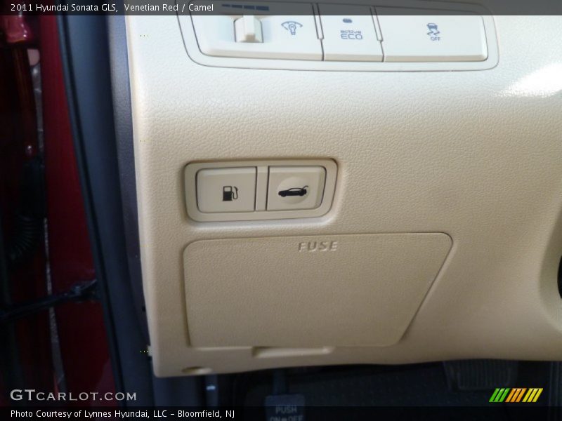 Venetian Red / Camel 2011 Hyundai Sonata GLS