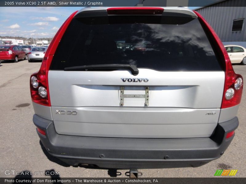 Silver Metallic / Graphite 2005 Volvo XC90 2.5T AWD