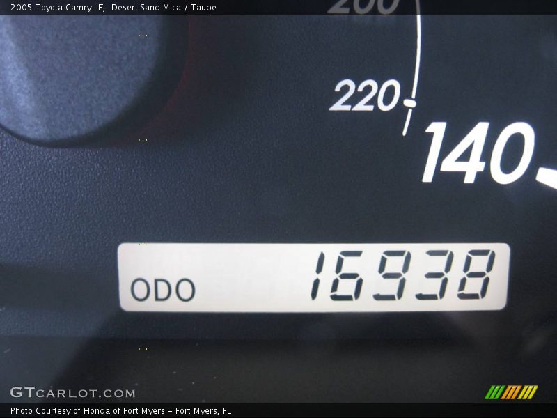 Desert Sand Mica / Taupe 2005 Toyota Camry LE