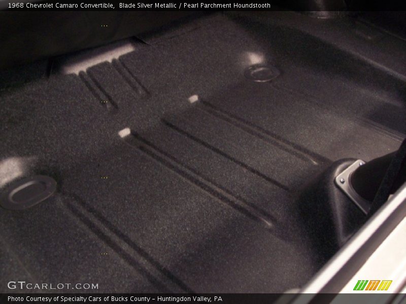 Blade Silver Metallic / Pearl Parchment Houndstooth 1968 Chevrolet Camaro Convertible