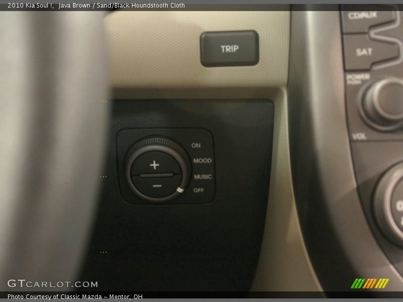 Java Brown / Sand/Black Houndstooth Cloth 2010 Kia Soul !