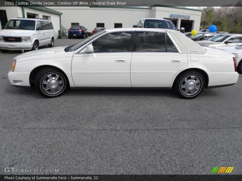 Cotillion Off White / Neutral Shale Beige 2003 Cadillac DeVille Sedan