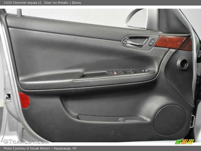 Silver Ice Metallic / Ebony 2009 Chevrolet Impala LS