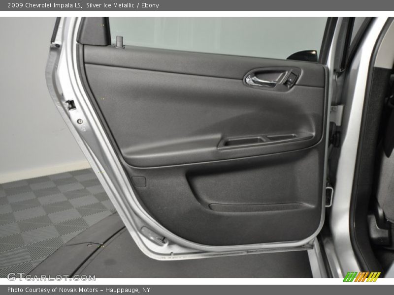 Silver Ice Metallic / Ebony 2009 Chevrolet Impala LS