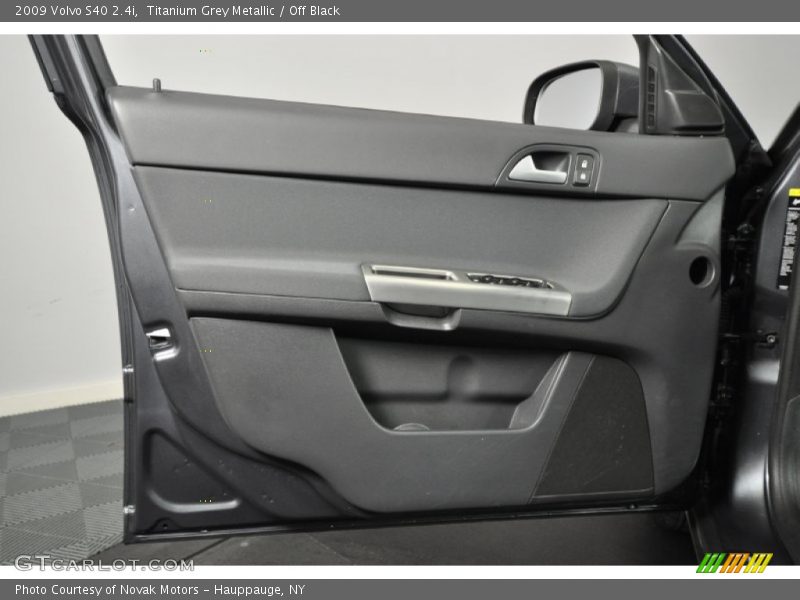 Door Panel of 2009 S40 2.4i