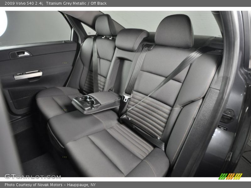Rear Seat of 2009 S40 2.4i