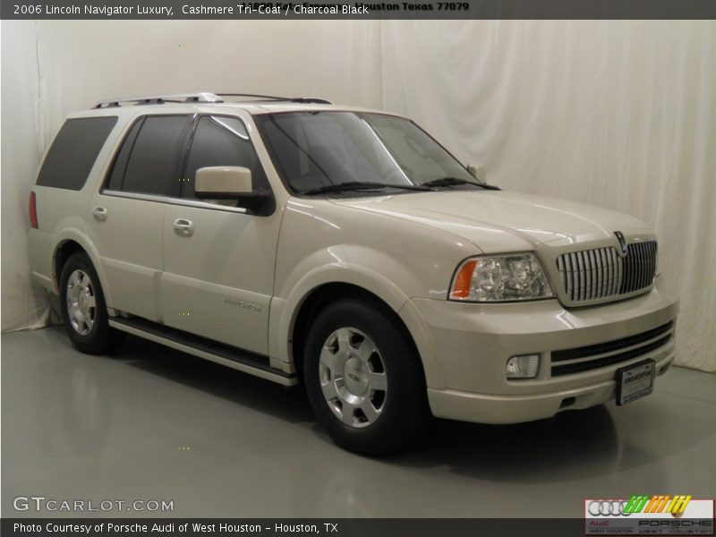 Cashmere Tri-Coat / Charcoal Black 2006 Lincoln Navigator Luxury
