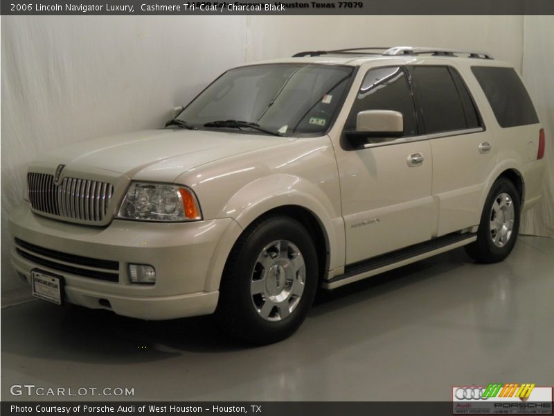 Cashmere Tri-Coat / Charcoal Black 2006 Lincoln Navigator Luxury