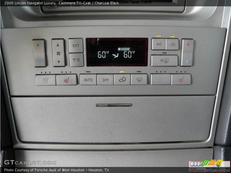 Cashmere Tri-Coat / Charcoal Black 2006 Lincoln Navigator Luxury