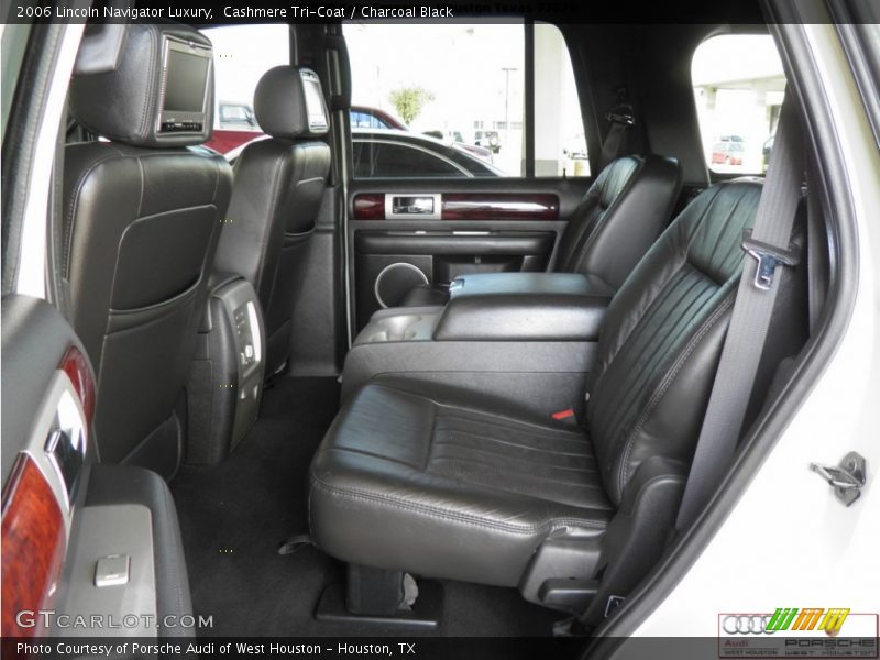 Cashmere Tri-Coat / Charcoal Black 2006 Lincoln Navigator Luxury
