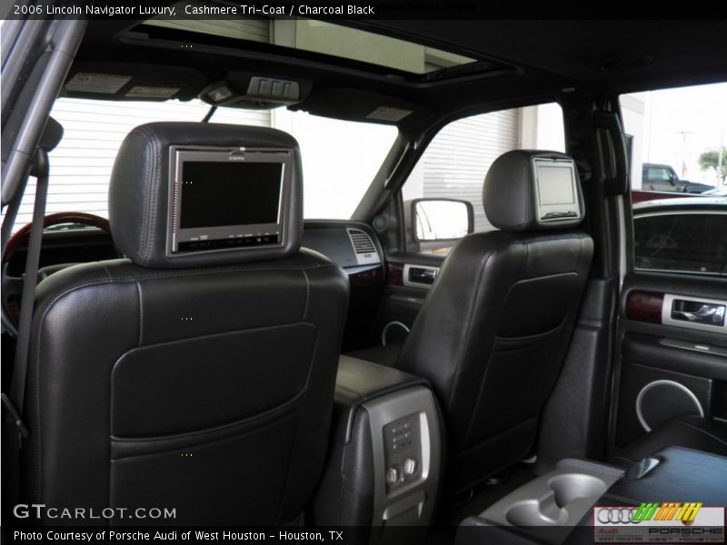 Cashmere Tri-Coat / Charcoal Black 2006 Lincoln Navigator Luxury