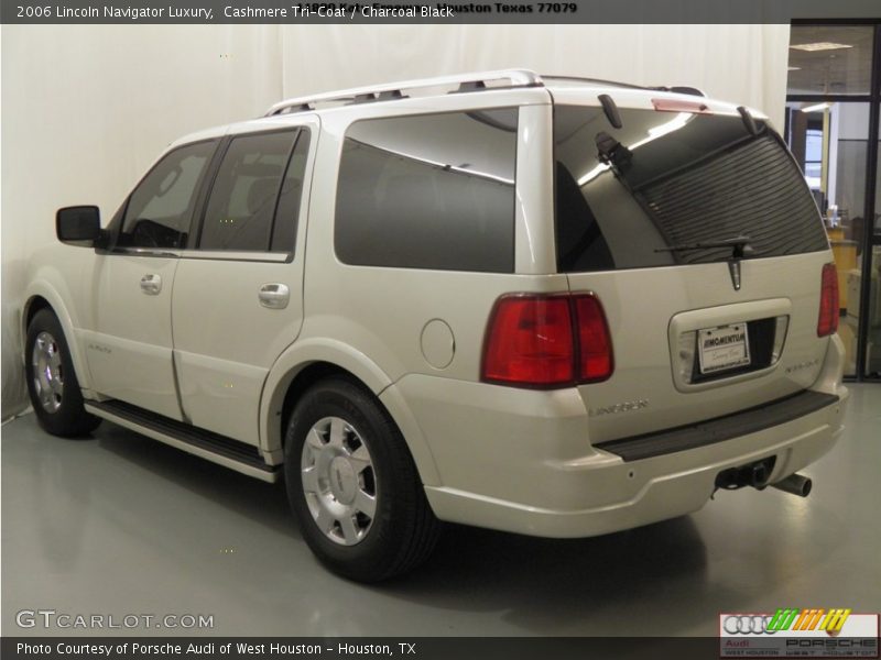 Cashmere Tri-Coat / Charcoal Black 2006 Lincoln Navigator Luxury